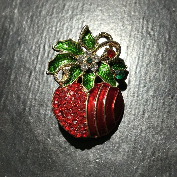 1-1/2" Gold Tone Christmas Ornament with Leaves Holiday Gift Brooch Pin - Picture 1 of 4